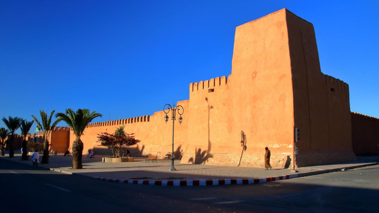 Les remparts de la ville de Tiznit au sud du Maroc